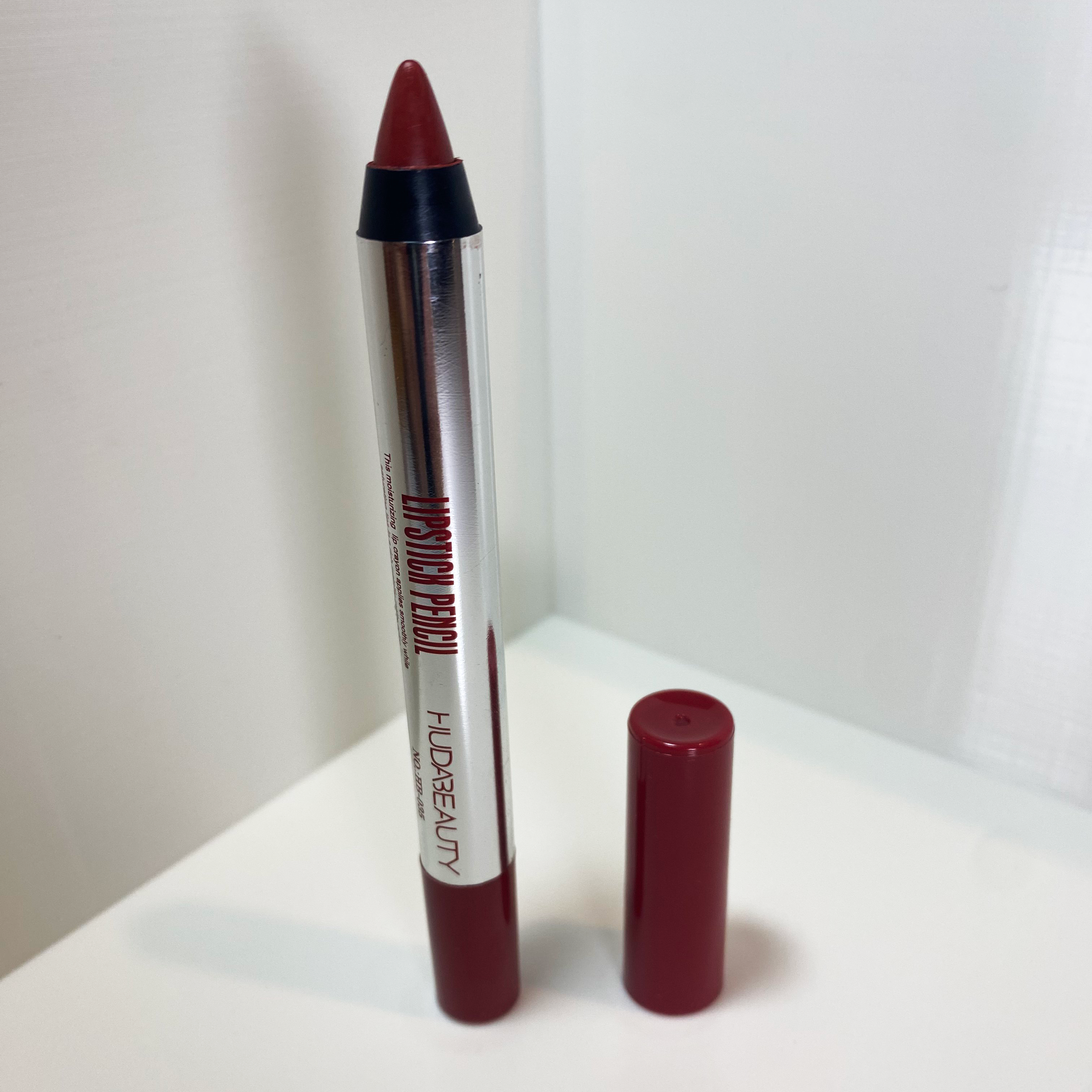 Huda Beauty Lápiz Labial