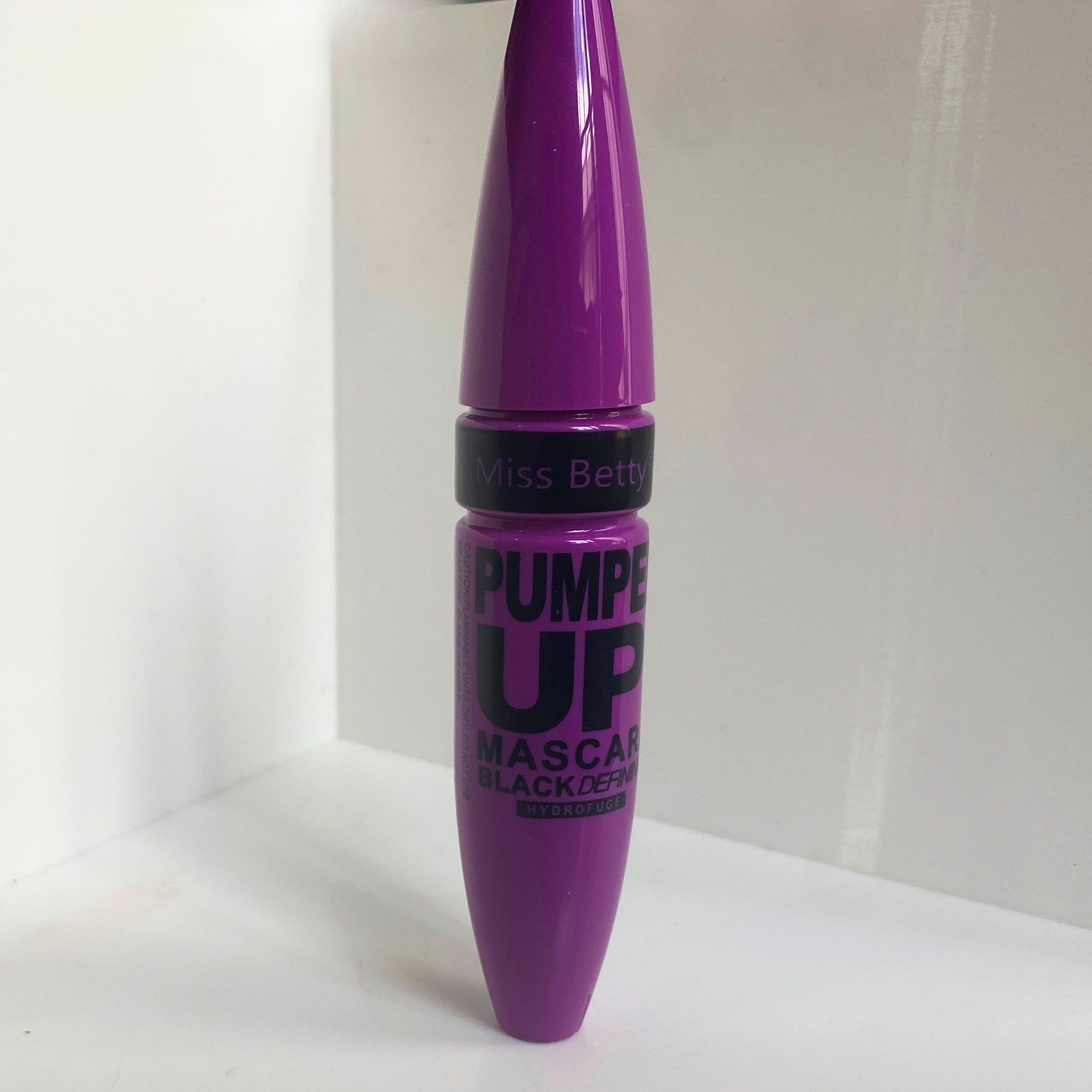 Miss Betty Pumped Up! Mascara Black Define